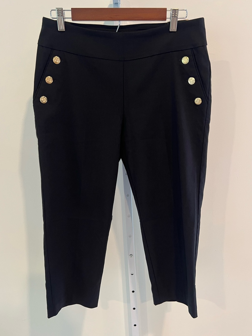 NWT Counterparts Mid Rise Black with Gold Buttons Cropped Pants Womens Sz Medium